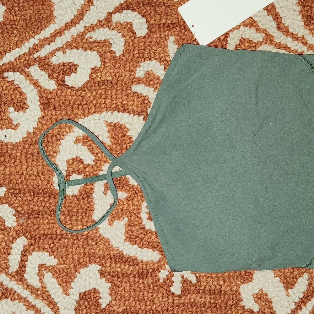 Nwt- lululemon Align™ T-Strap Tank TopLight Support, A/B Cup size small - Picture 3 of 11